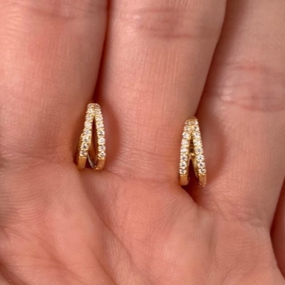 Modest Lu Jewelry - 18K Gold Crystal Split Huggie Hoop Earrings 

Brand New
